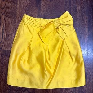Yellow Kate Spade Silk Skirt with bow. Size 2.
